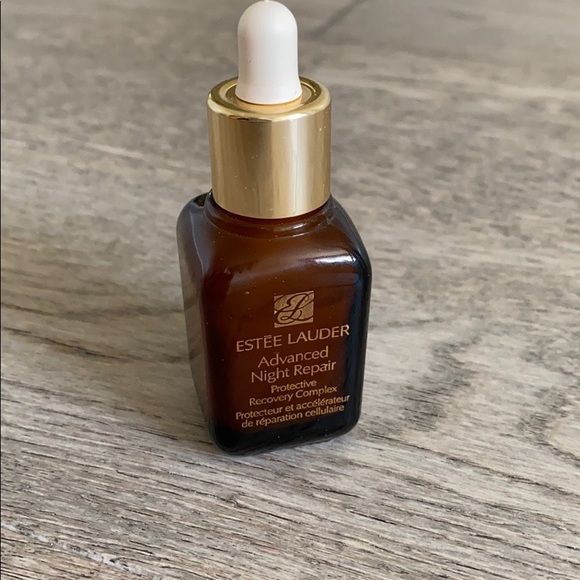 Estée Lauder Advanced Night Repair Serum - Picture 1 of 2